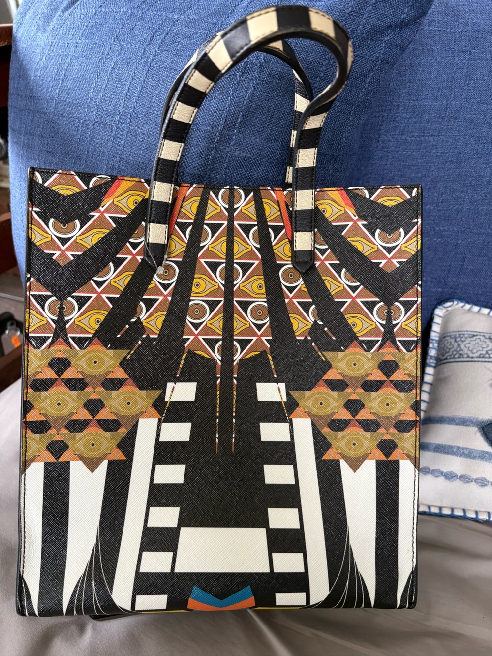 GIVENCHY Geometric Tribal Antigona Shopping Tote Bag w/Pouch&Shoulder Strap EUC - Picture 2 of 15